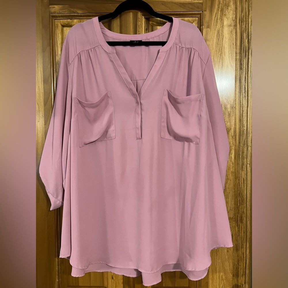 Torrid size 5 dusty rose Harper blouse